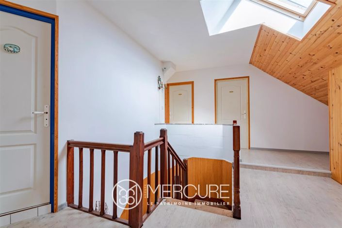 Image No.11-5 Bed House for sale