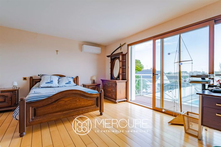 Image No.4-5 Bed House for sale