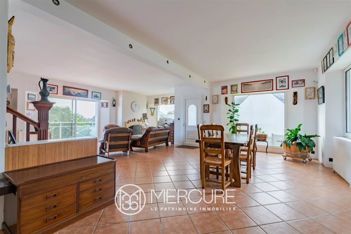 Image No.5-5 Bed House for sale