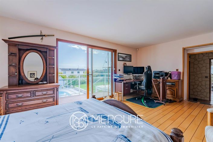 Image No.6-5 Bed House for sale