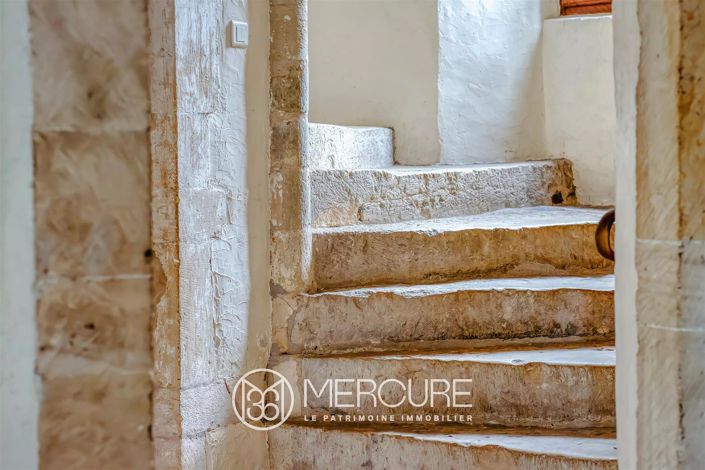 Image No.18-12 Bed House for sale