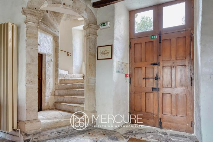 Image No.8-12 Bed House for sale