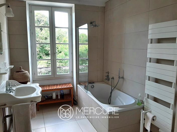 Image No.6-6 Bed House for sale