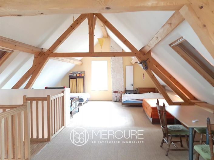 Image No.8-6 Bed House for sale