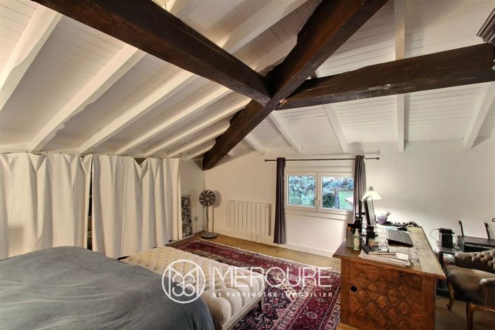 Image No.6-5 Bed House for sale