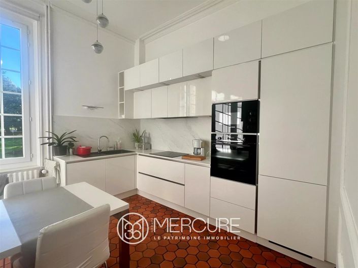 Image No.2-6 Bed House for sale