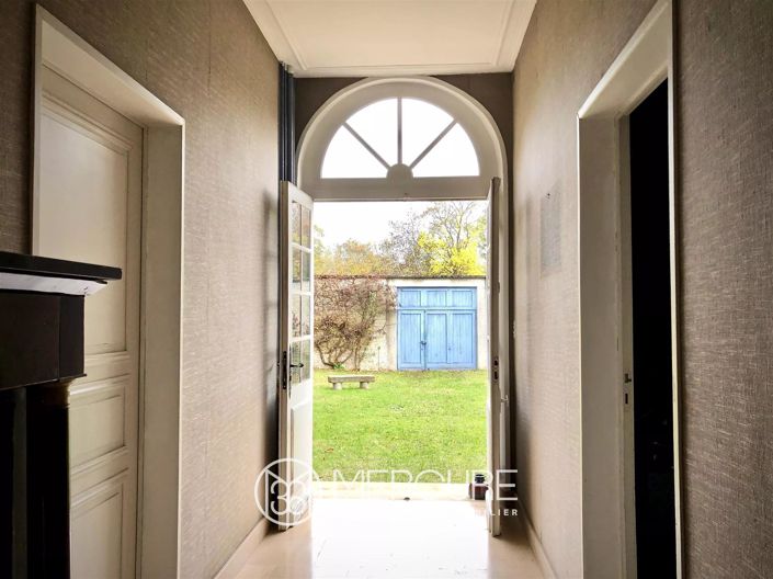 Image No.5-9 Bed House for sale