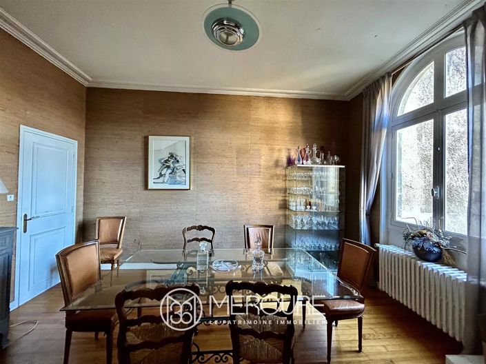 Image No.7-9 Bed House for sale