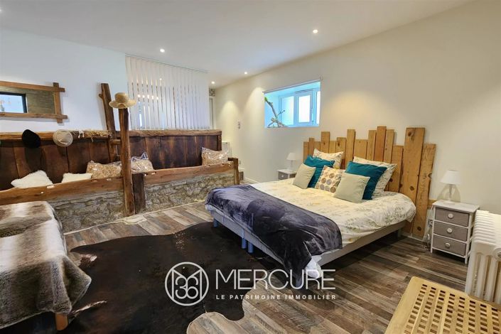 Image No.8-6 Bed House for sale