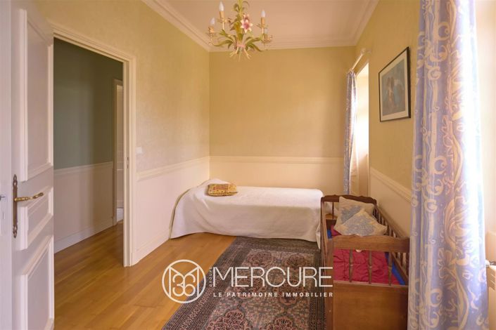 Image No.10-6 Bed House for sale