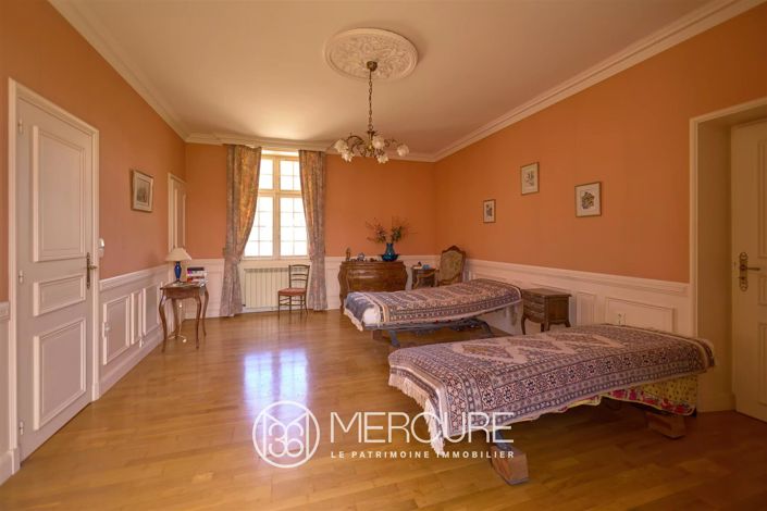 Image No.11-6 Bed House for sale