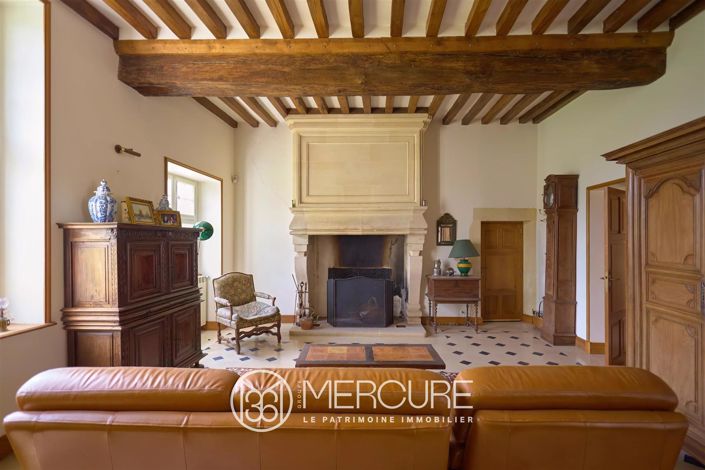 Image No.8-6 Bed House for sale