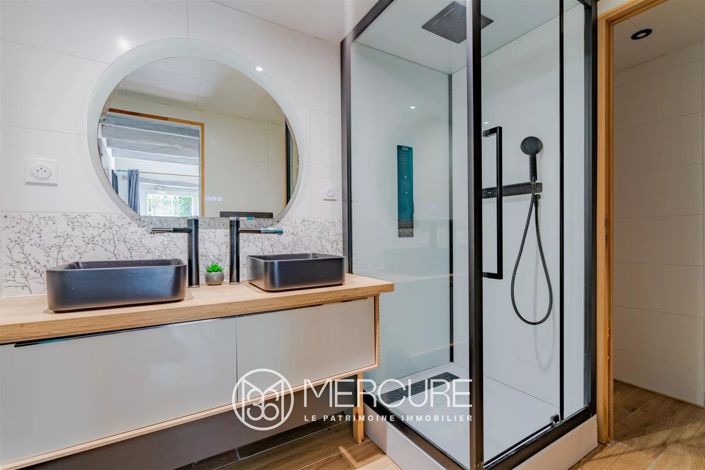 Image No.8-11 Bed House for sale