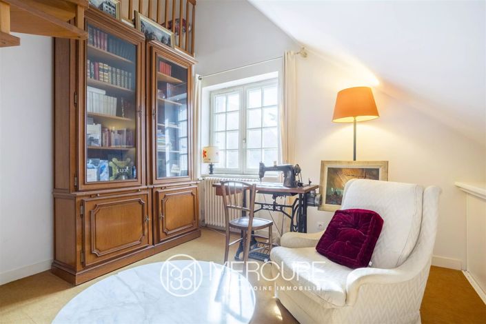 Image No.10-6 Bed House for sale