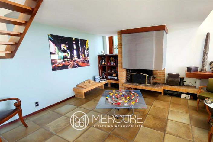 Image No.6-4 Bed House for sale