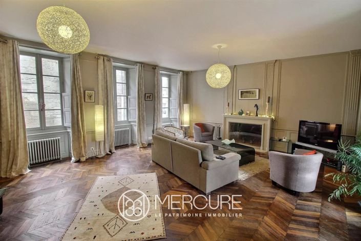 Image No.16-6 Bed House for sale