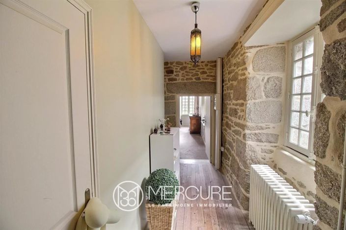 Image No.24-6 Bed House for sale