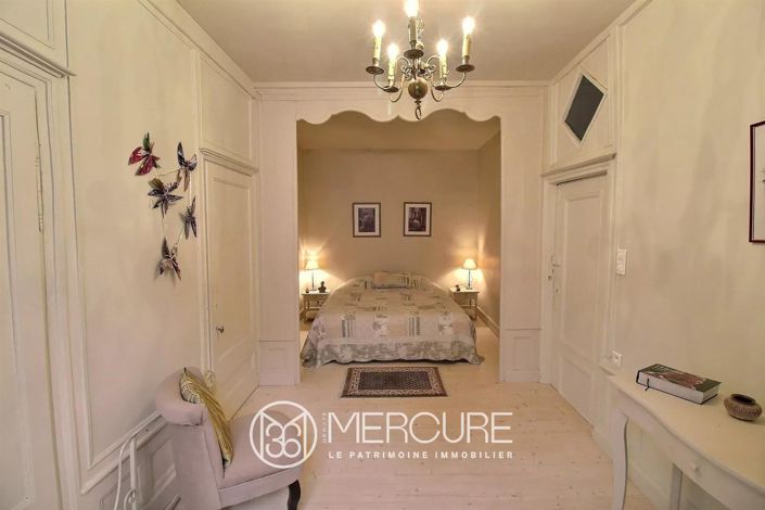 Image No.26-6 Bed House for sale