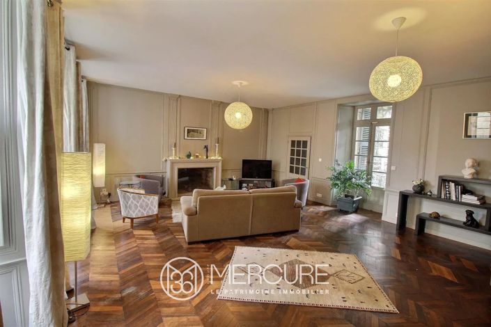 Image No.4-6 Bed House for sale