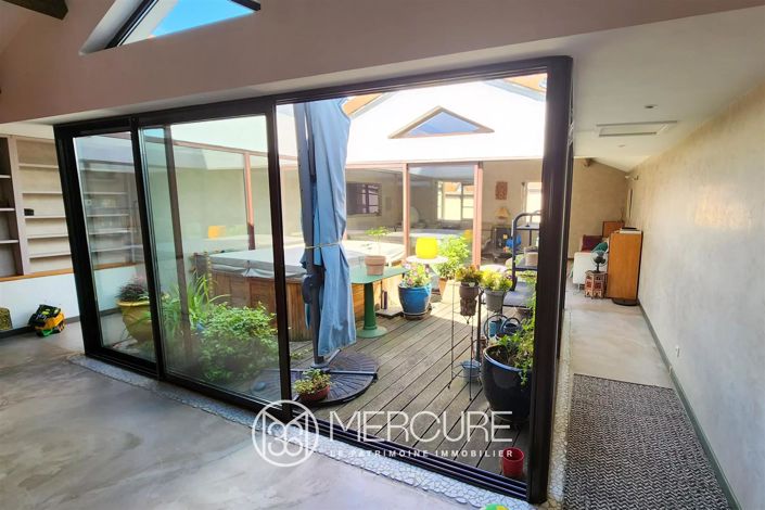 Image No.2-4 Bed House for sale