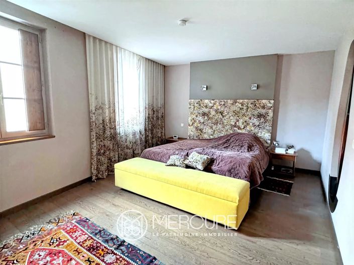 Image No.6-4 Bed House for sale