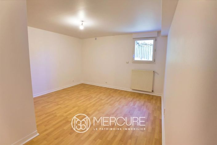 Image No.12-4 Bed House for sale