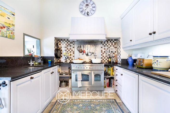 Image No.13-12 Bed House for sale