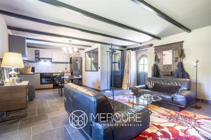 Image No.10-6 Bed House for sale