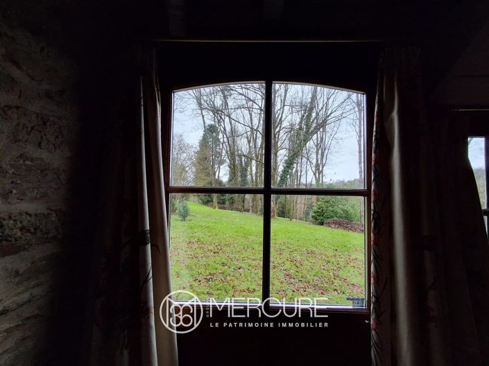 Image No.18-6 Bed House for sale