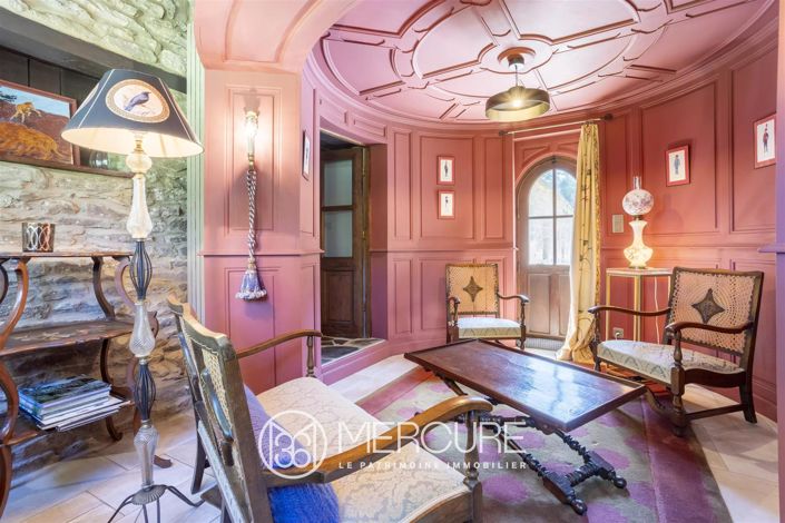 Image No.9-6 Bed House for sale