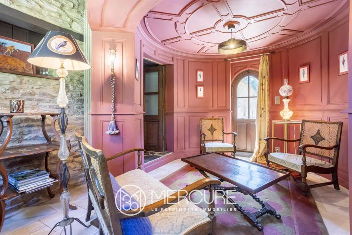 Image No.9-6 Bed House for sale