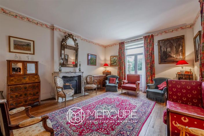 Image No.7-9 Bed House for sale