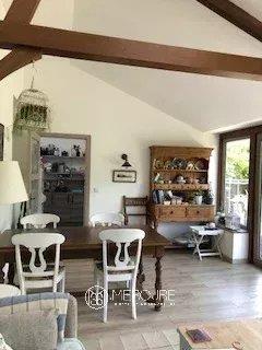 Image No.24-7 Bed House for sale