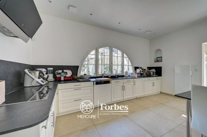 Image No.6-7 Bed House for sale