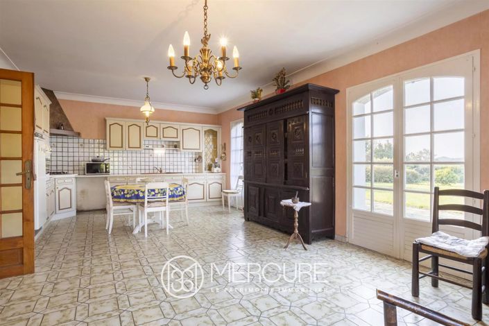 Image No.6-6 Bed House for sale