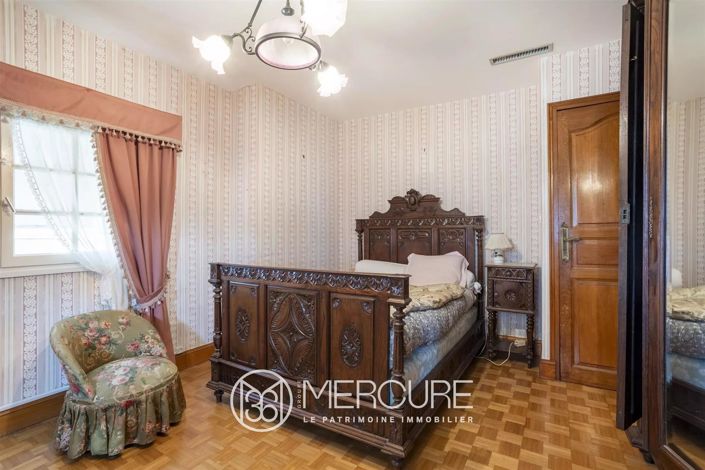 Image No.9-6 Bed House for sale