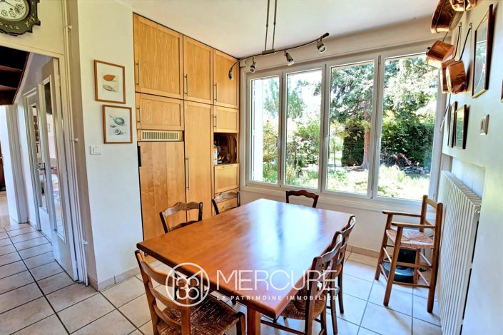 Image No.7-5 Bed House for sale