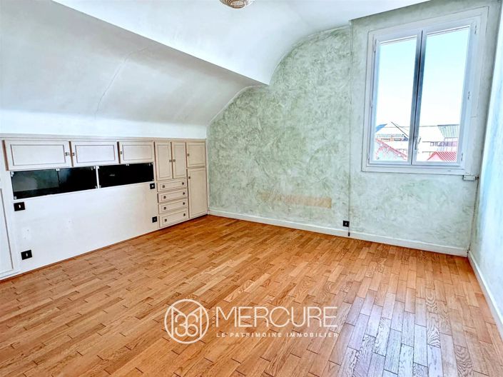 Image No.9-5 Bed House for sale