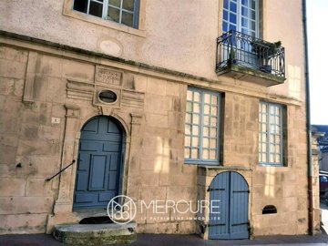 1 - Semur-en-Auxois, House