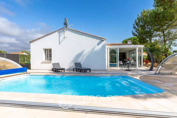 Image No.2-4 Bed House for sale