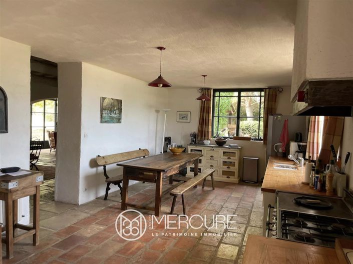 Image No.7-4 Bed House for sale