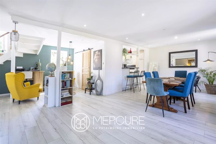 Image No.6-5 Bed House for sale