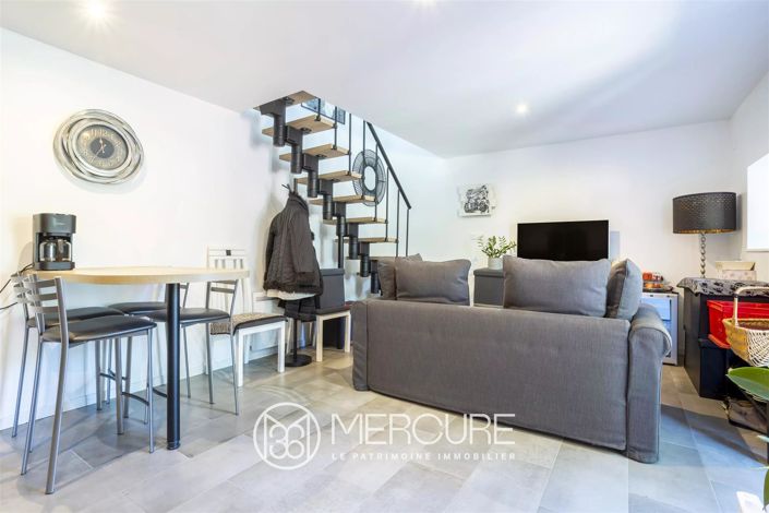 Image No.7-5 Bed House for sale