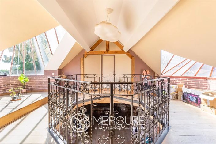 Image No.4-8 Bed House for sale