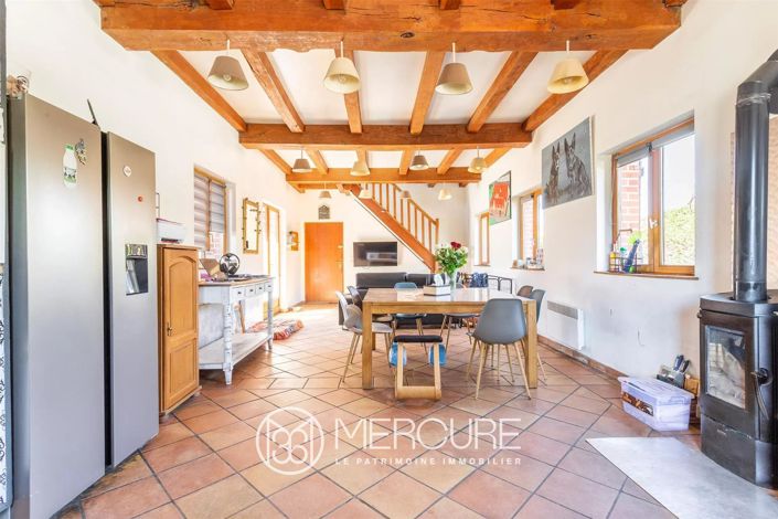 Image No.6-8 Bed House for sale