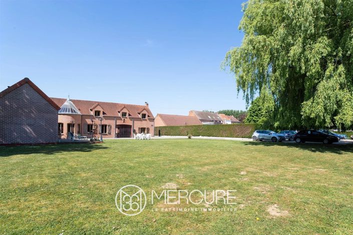 Image No.9-8 Bed House for sale