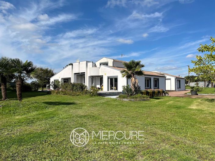 Image No.2-5 Bed House for sale