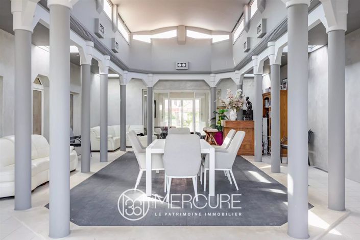 Image No.5-5 Bed House for sale