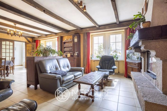 Image No.10-8 Bed House for sale