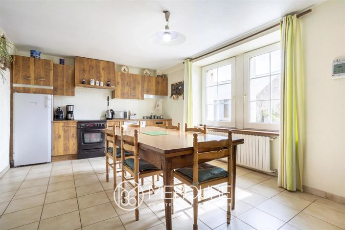 Image No.5-8 Bed House for sale